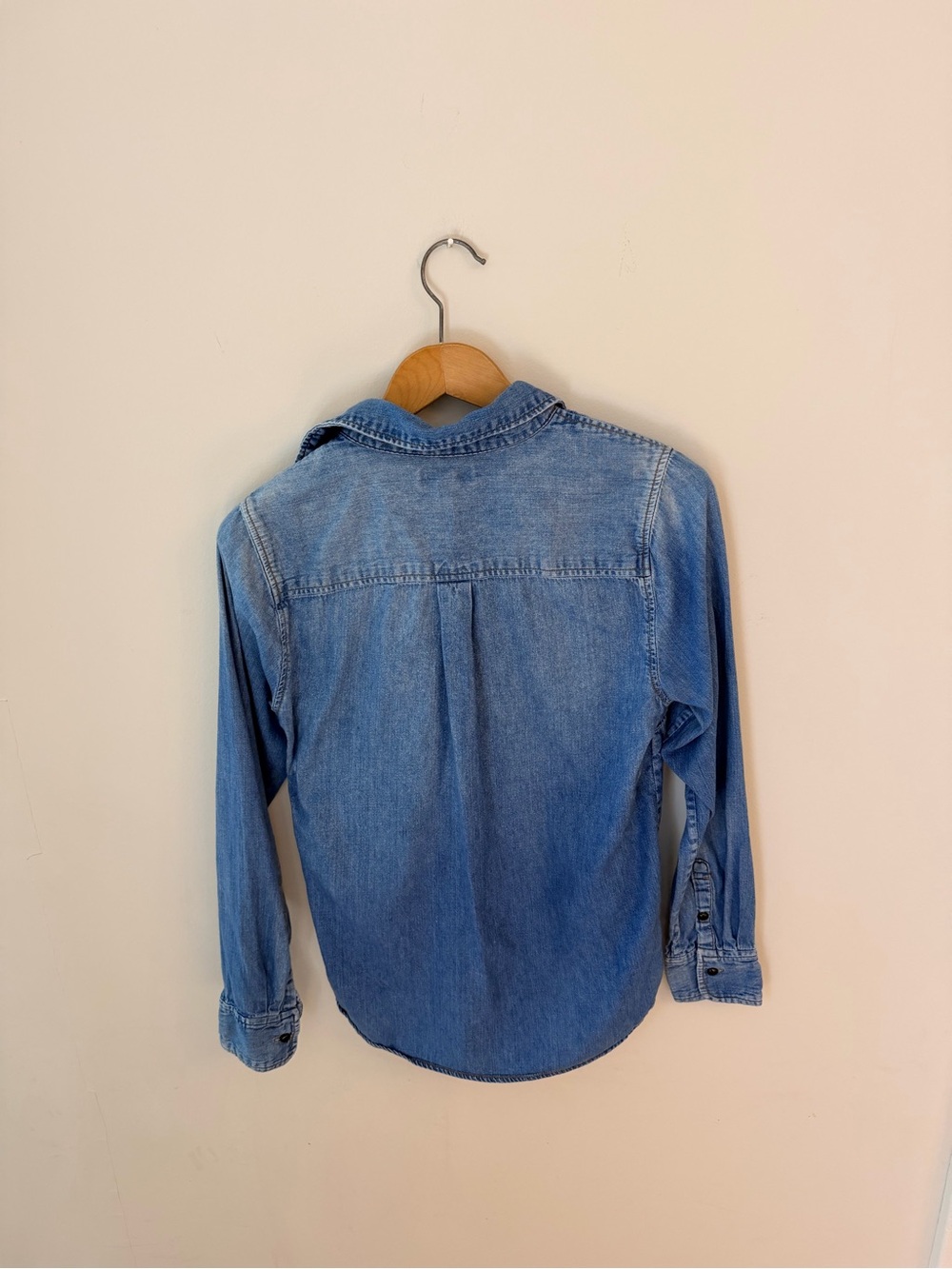 J Crew Light Wash Denim Popover Shirt - Blue - Picture 2 of 4